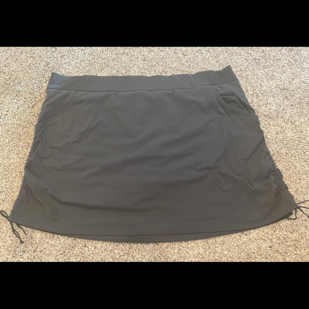 Black Columbia Skort 
3XL